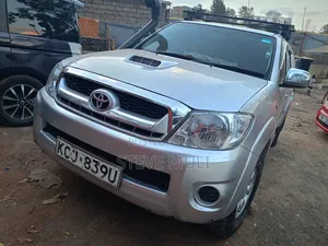Toyota Hilux 2009 Silver