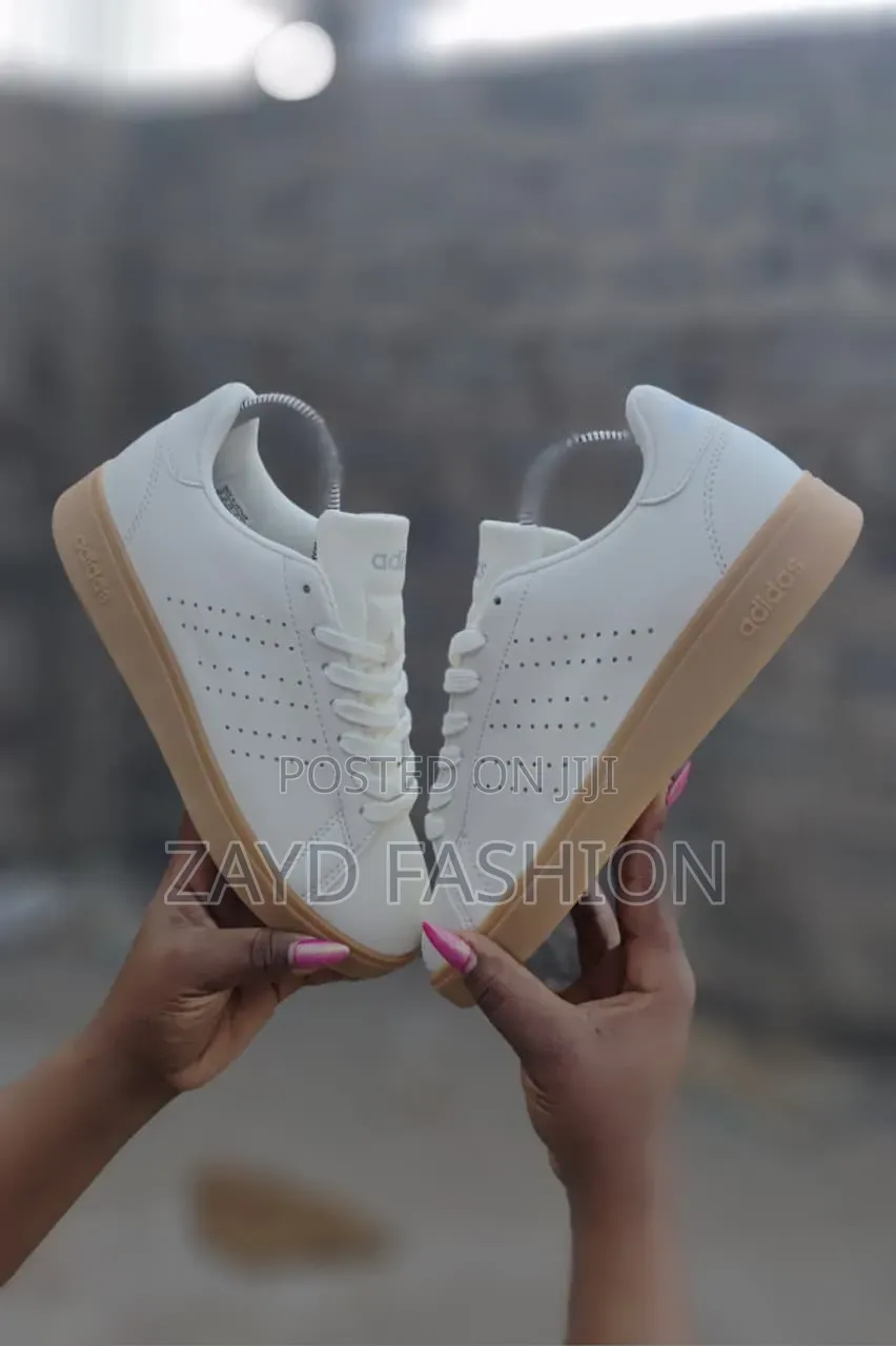 Adidas Advantage Base 2.0 Cream