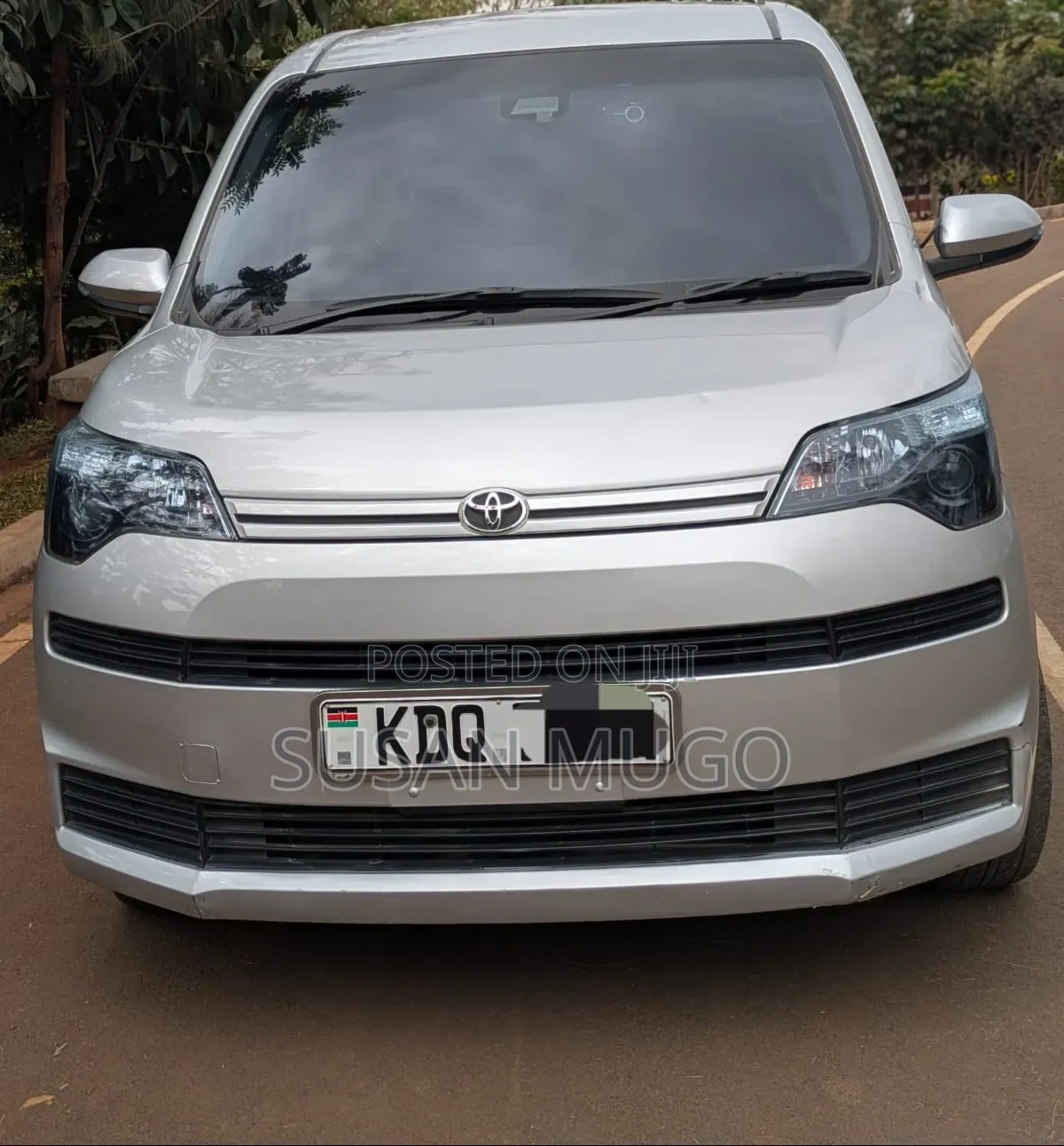 Toyota Spade 2018 Silver