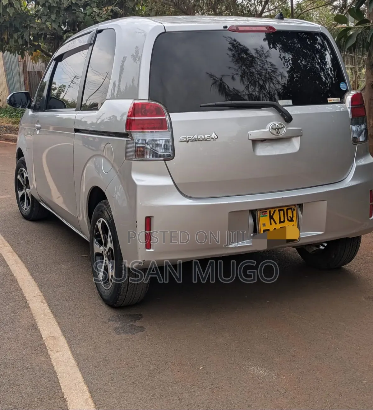 Toyota Spade 2018 Silver