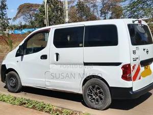 Nissan NV200 2011 White