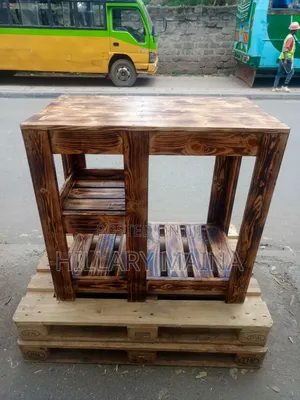 Kitchen Table for Pallets