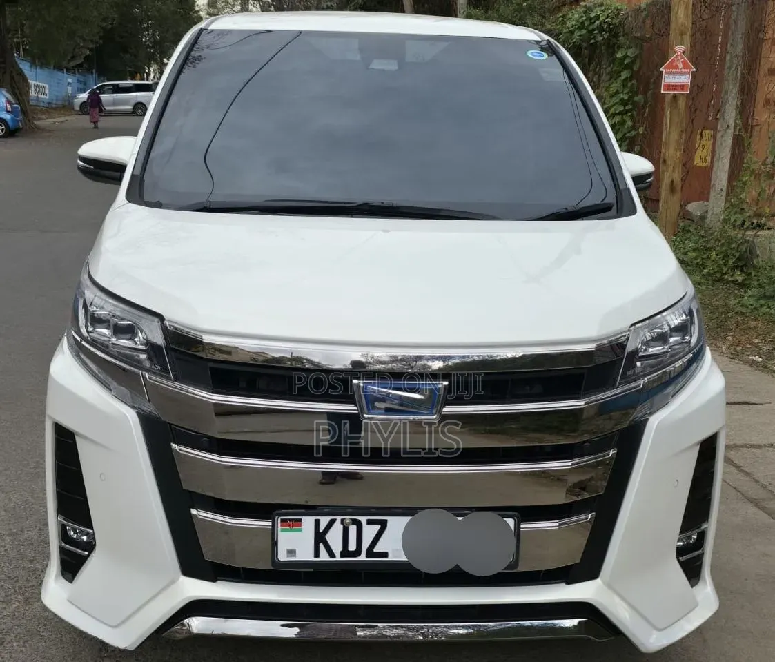 Toyota Noah 2019 White