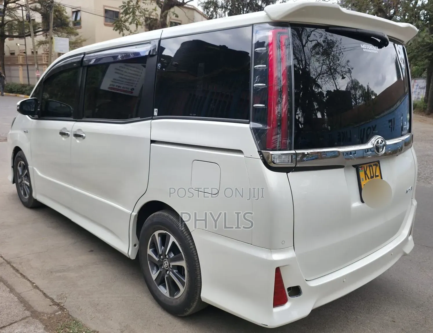Toyota Noah 2019 White