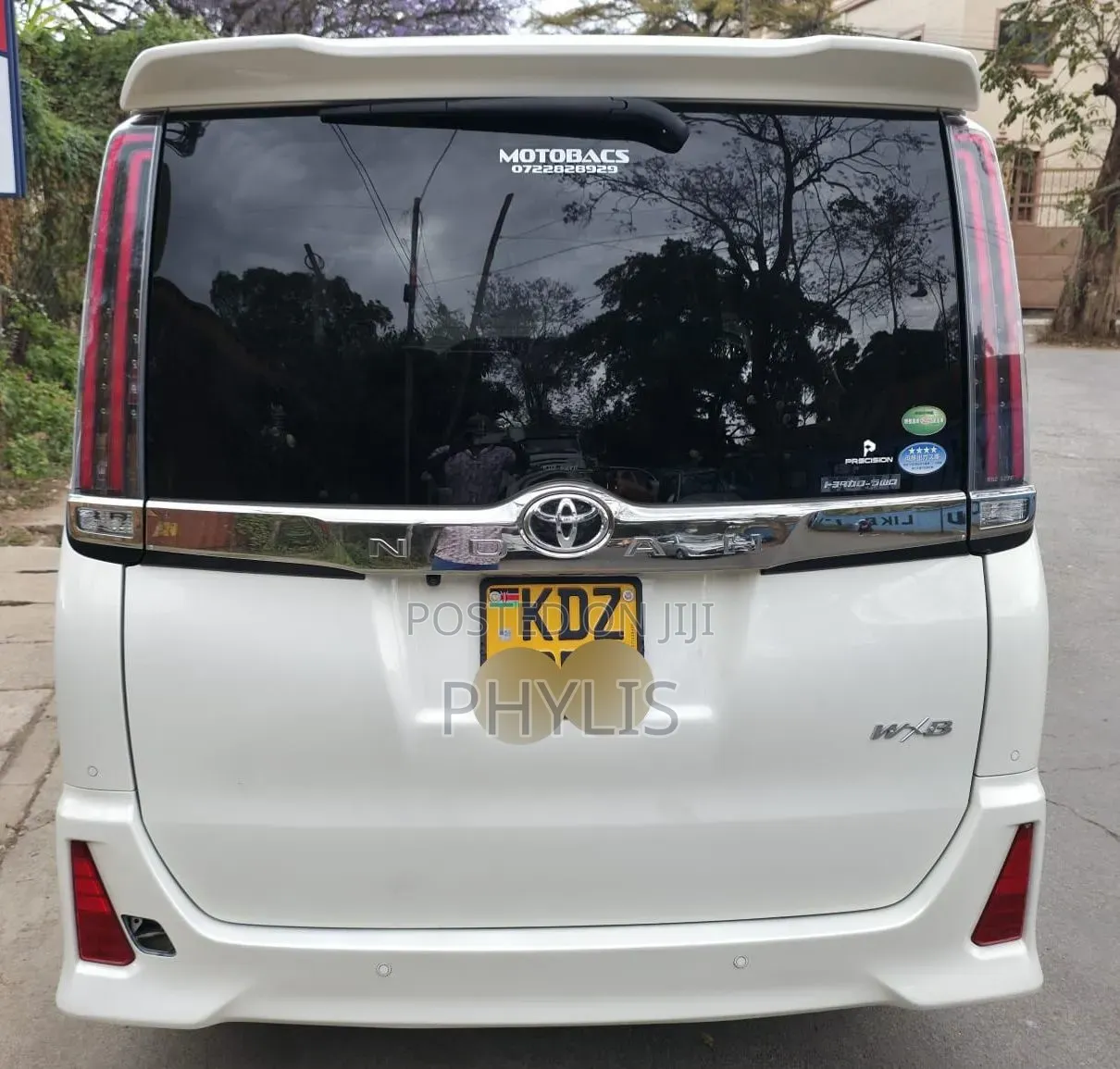 Toyota Noah 2019 White