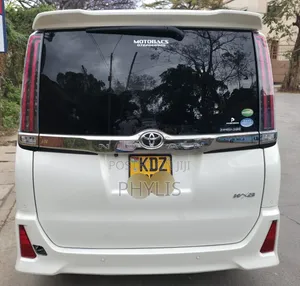 Toyota Noah 2019 White