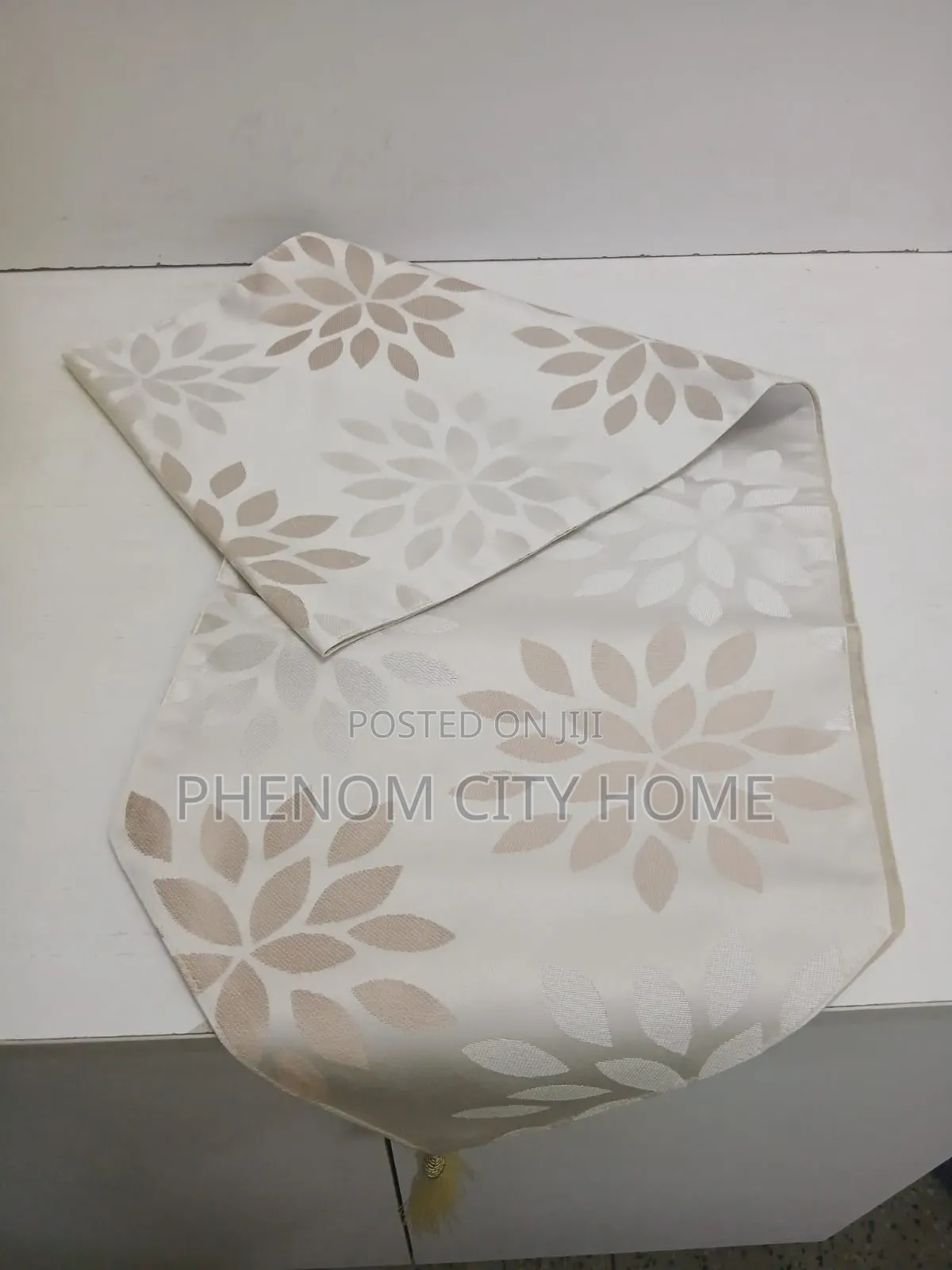 Simple Elegant Affordable Table Runner