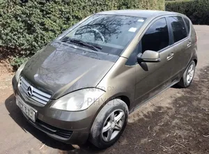 Mercedes-Benz A-Class 2011 Gold
