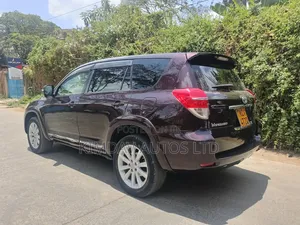 Toyota Vanguard 2012 Maroon