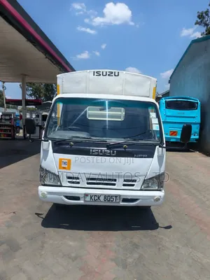 Isuzu NPR 2016 White
