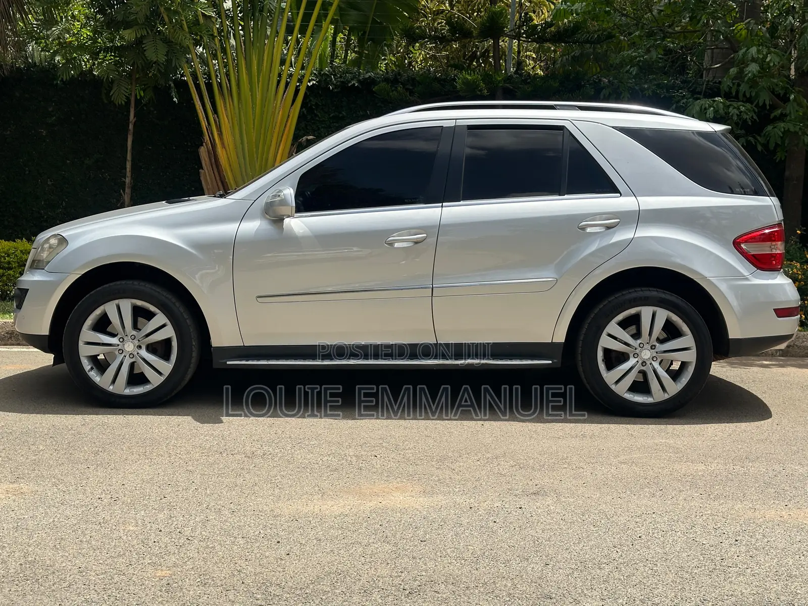 Mercedes-Benz M Class 2011 Silver