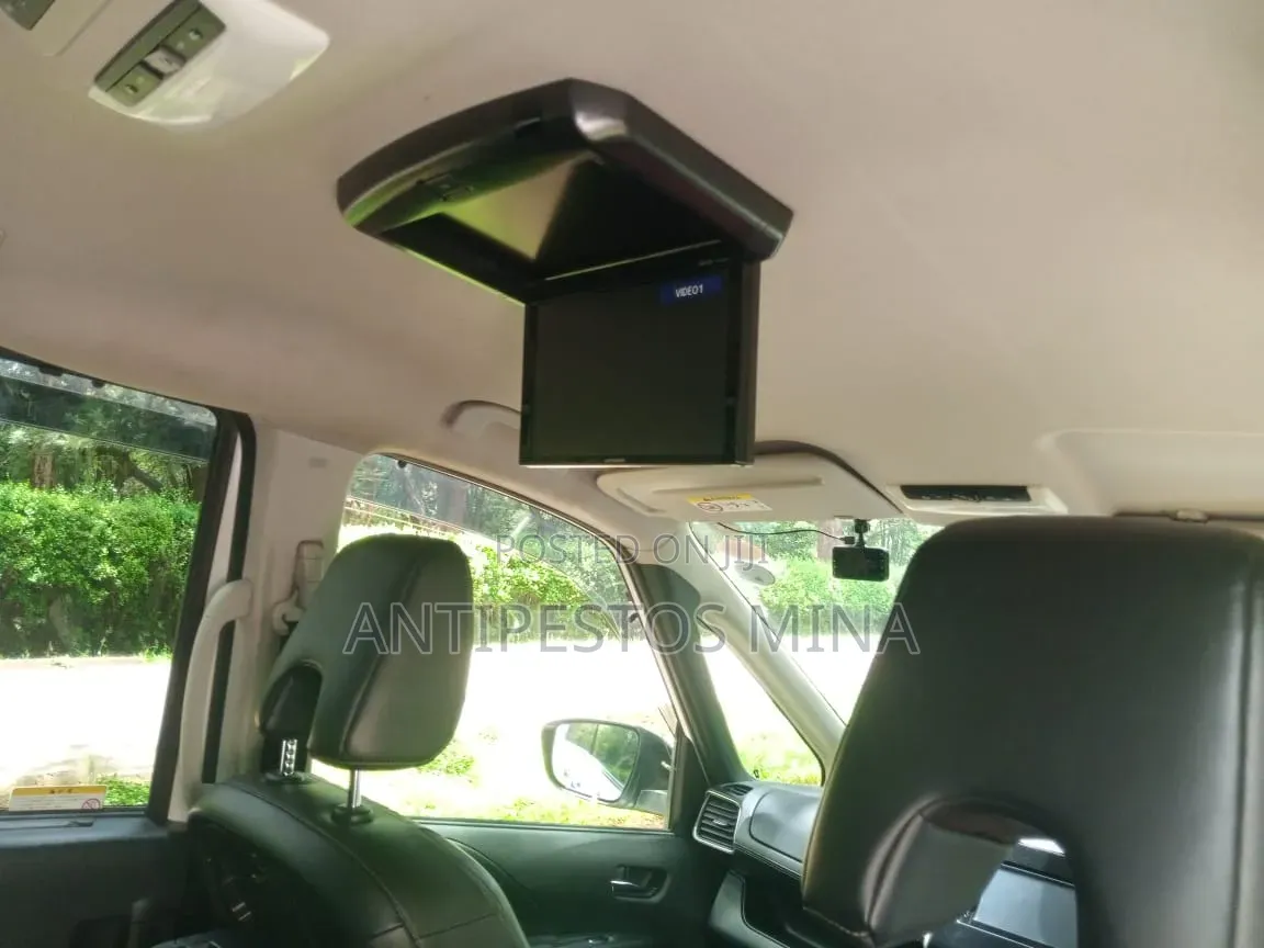 Nissan Serena 2018 White