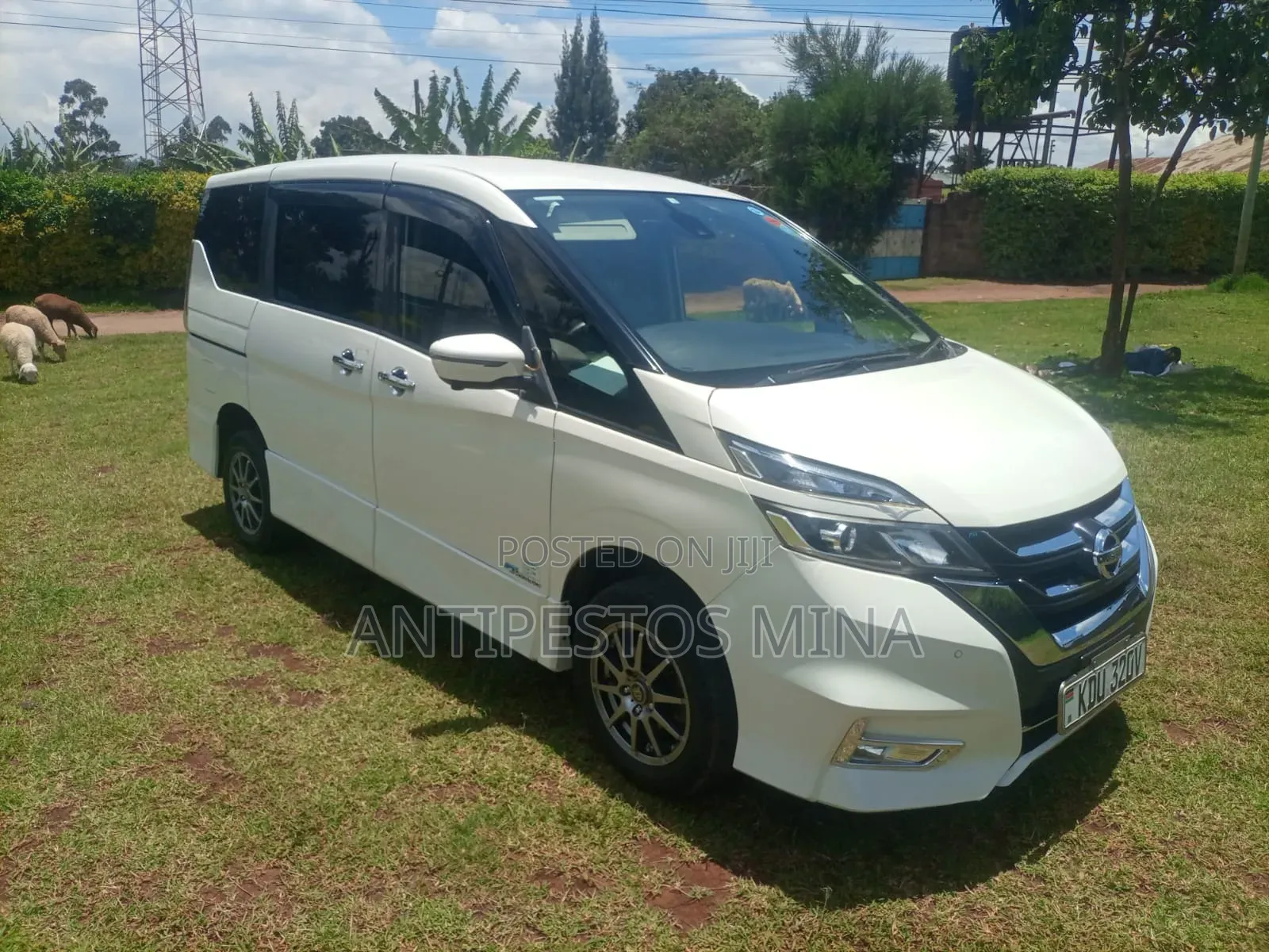 Nissan Serena 2018 White