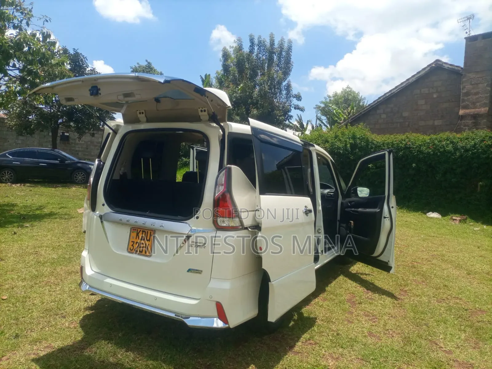 Nissan Serena 2018 White