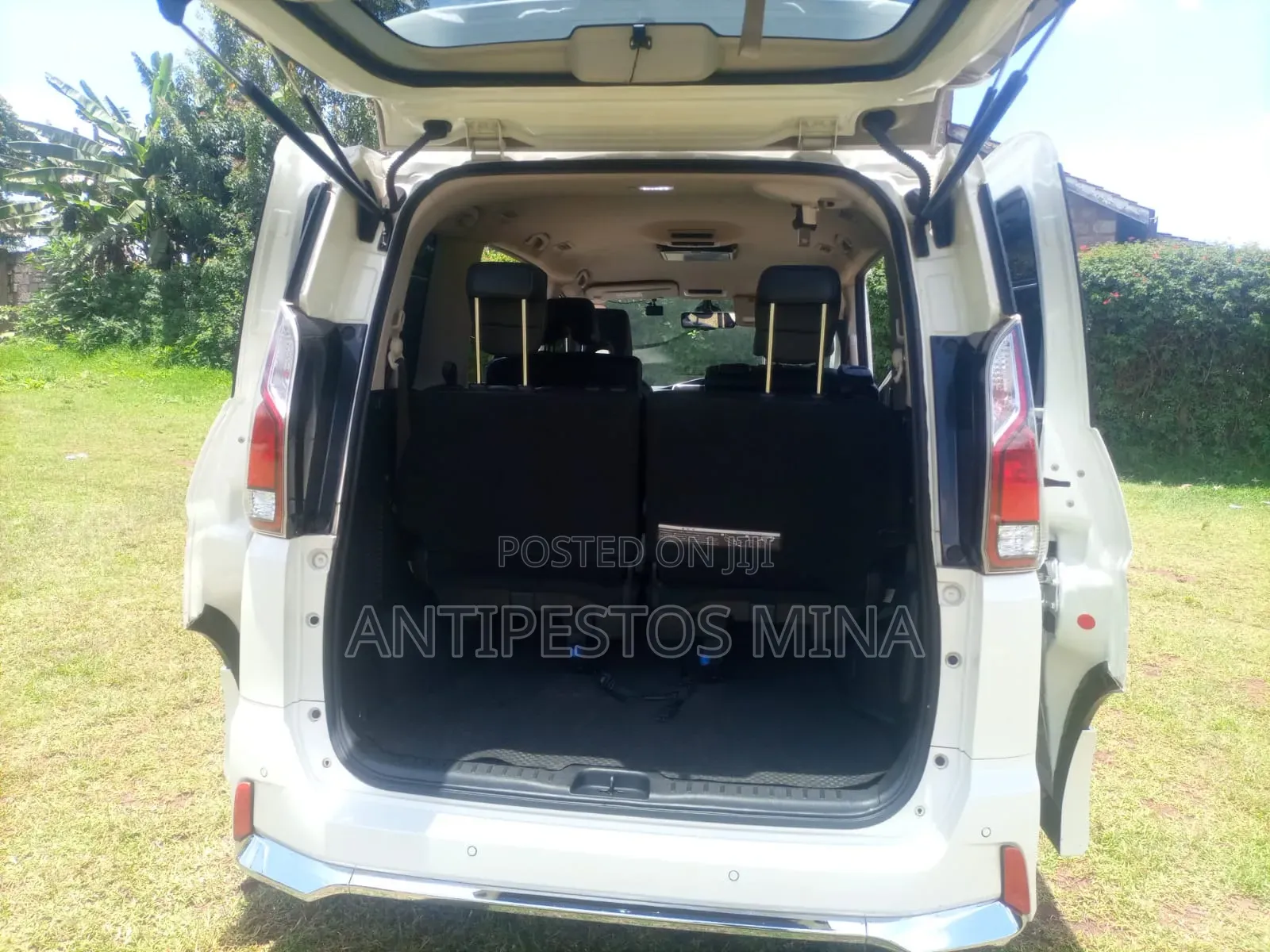 Nissan Serena 2018 White