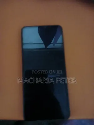 Tecno Spark 20 128 GB Silver