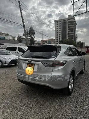 Toyota Harrier Premium 2013 Silver
