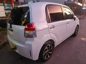 Toyota Spade 1.5 2016 White