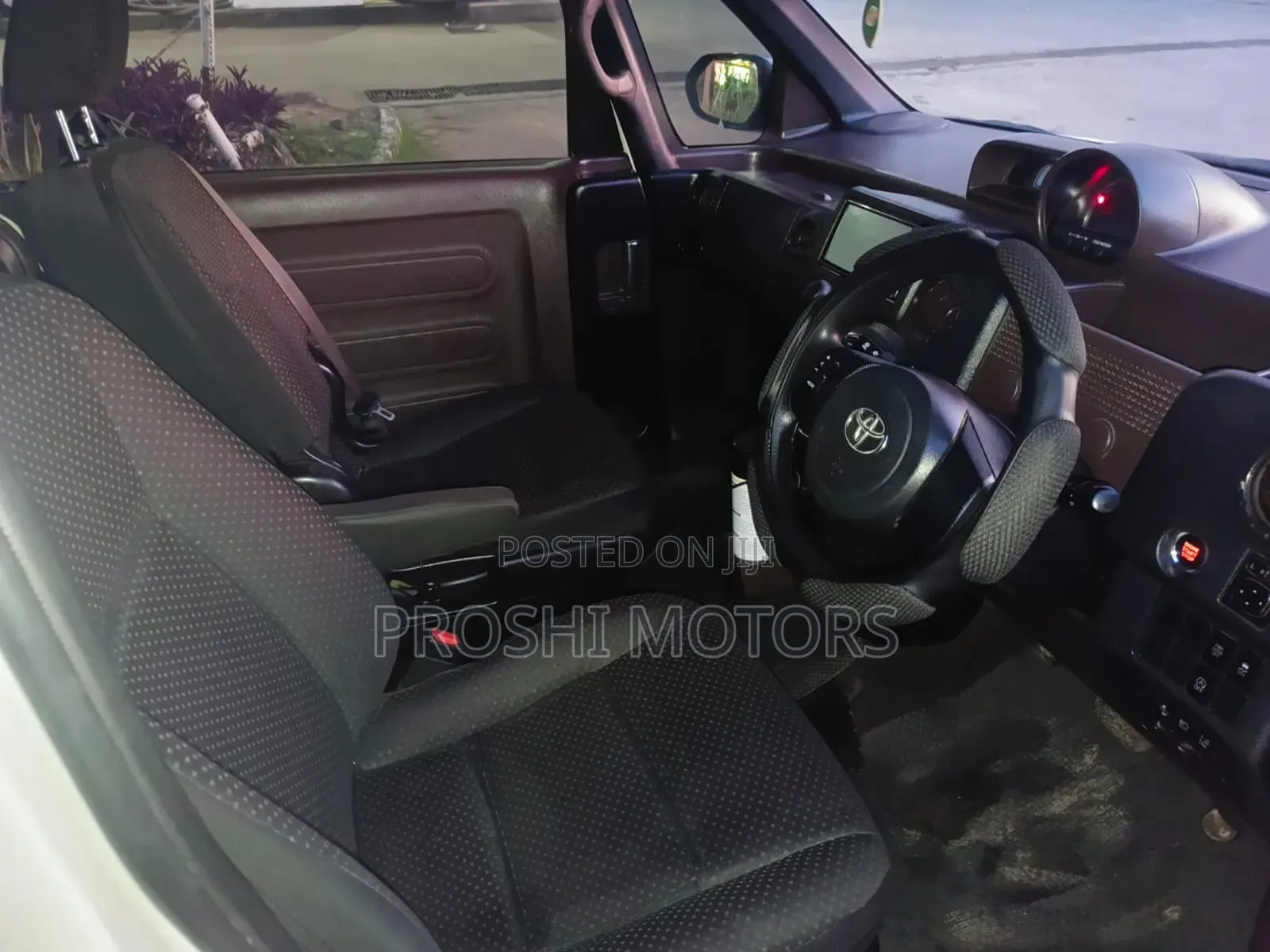 Toyota Spade 1.5 2016 White