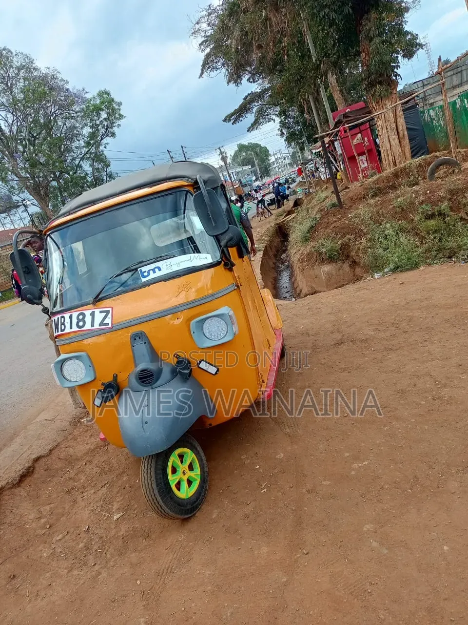 Piaggio Scooter 2019 Yellow