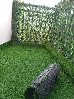 Good Combination of Turf Grass & Privacy Fence Installed