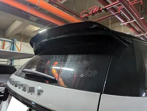 Land Rover Discovery Rear Roof Spoiler – Premium SUV Styling