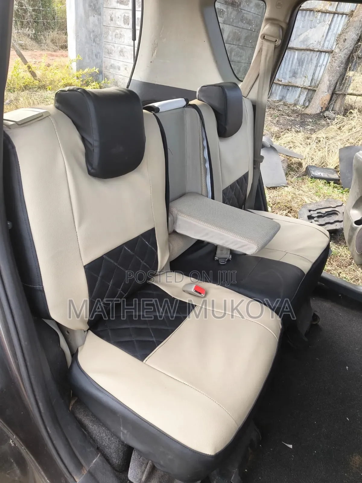 Ractis 1500cc Car Seat Covers
