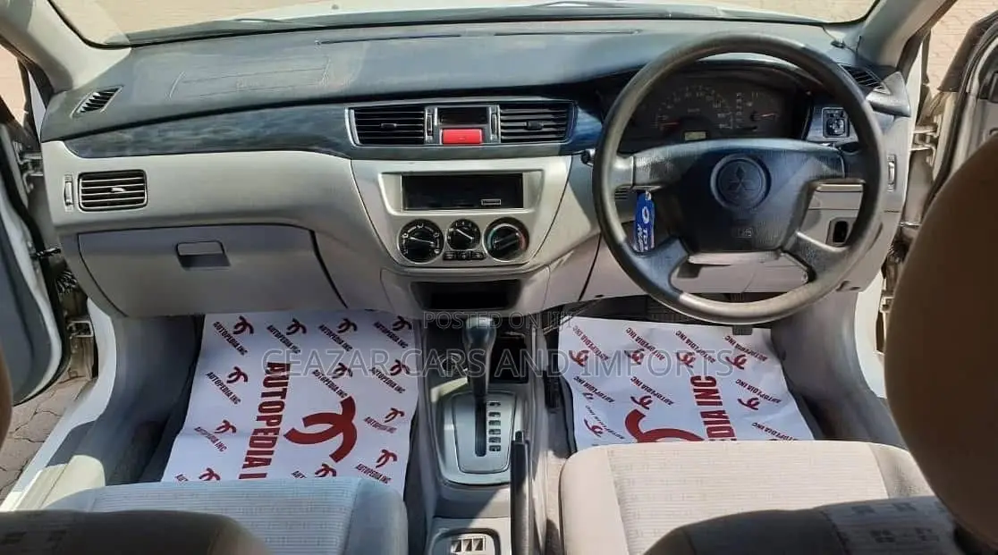 Mitsubishi Lancer 2004 White