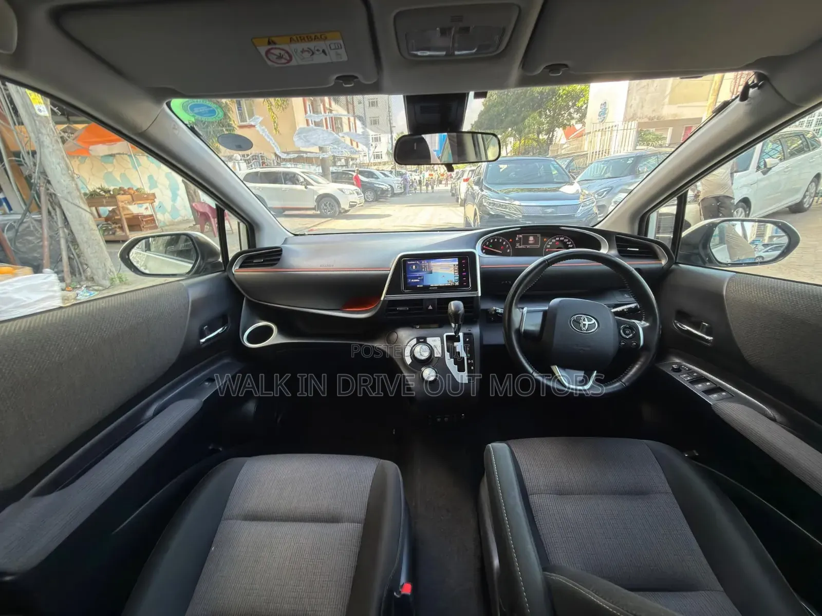 Toyota Sienta 2019 White