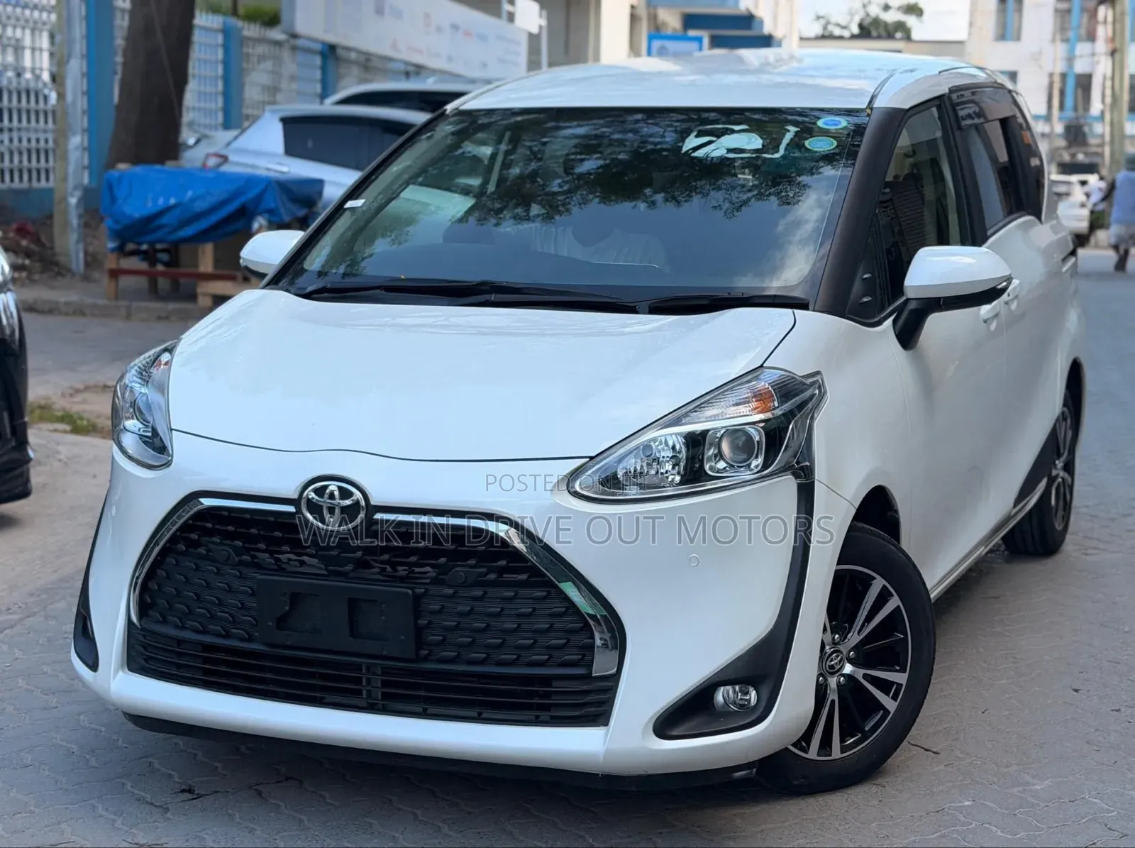 Toyota Sienta 2019 White