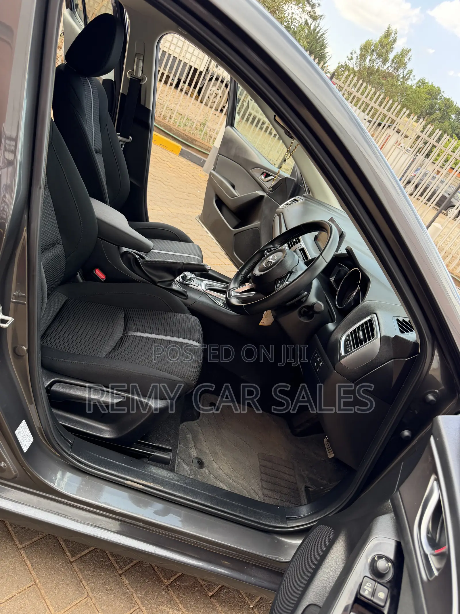 Mazda Axela 2019 Gray