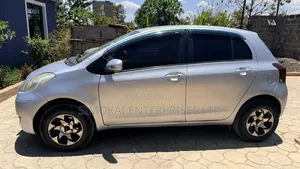Toyota Vitz 2009 Purple