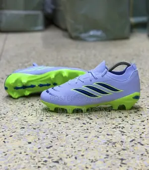 Kids Purple/Lavender Adidas Predator Soccer/Football Boots Size 35-40