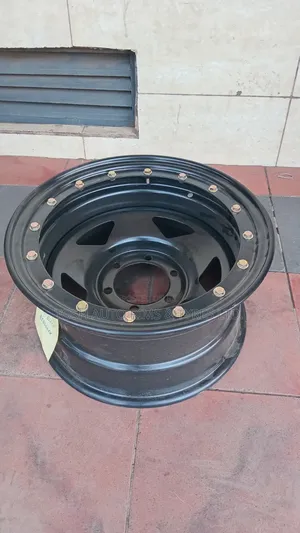 Size 17/6/139 Rim Mounted on 265/70r17
