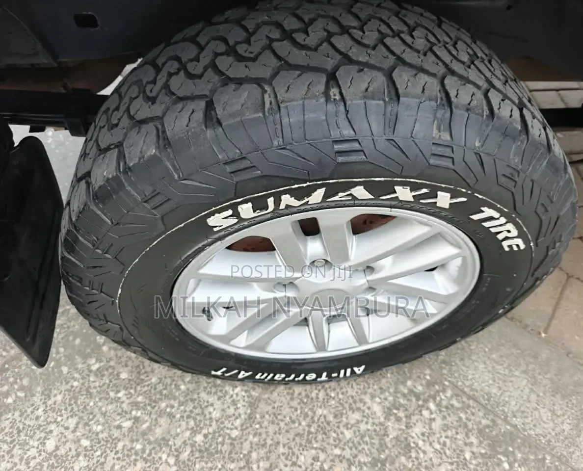 Toyota Hilux 2013 Silver