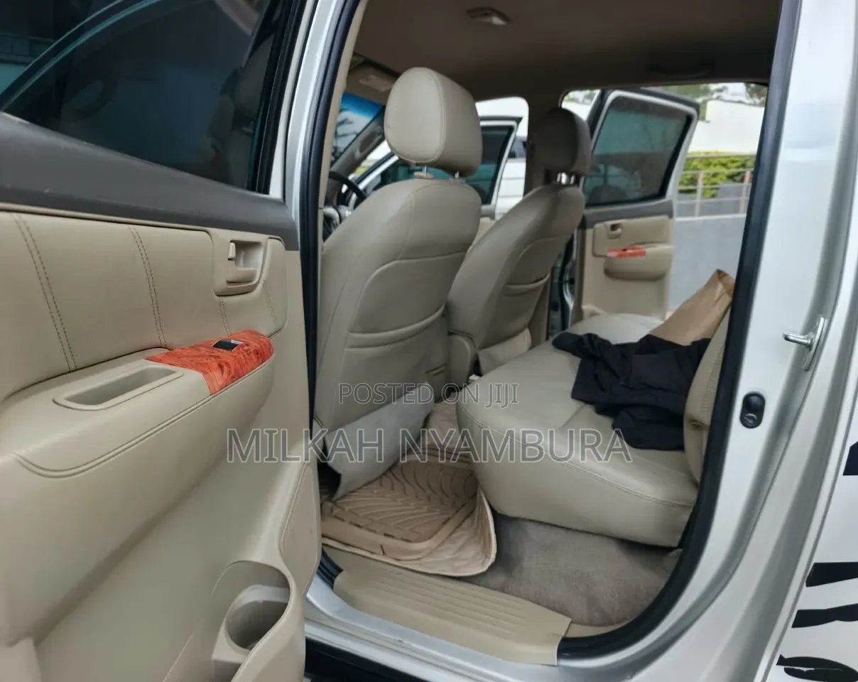 Toyota Hilux 2013 Silver