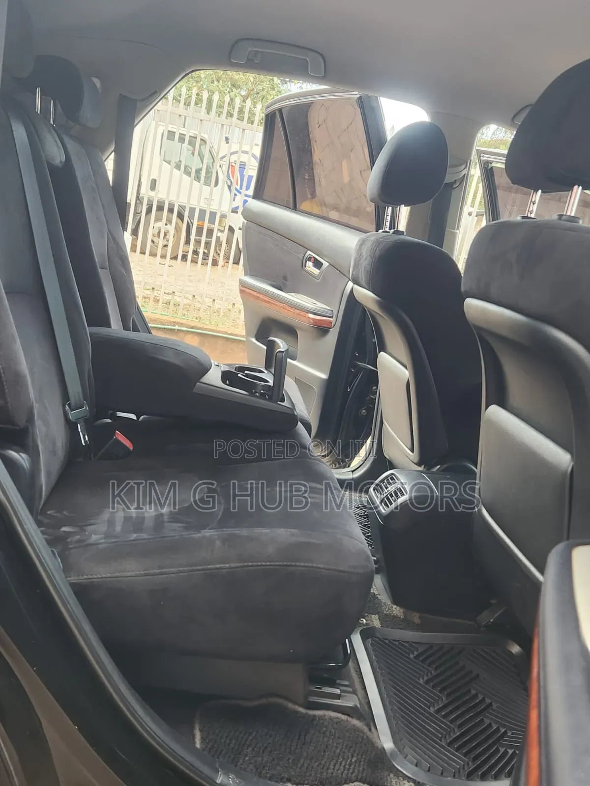 Toyota Harrier 2.4 2012 Black