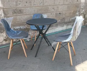 Round Tables With 3 Seats Available