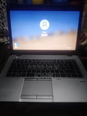 Laptop HP EliteBook 820 G3 4GB Intel Celeron HDD+SSD 256GB