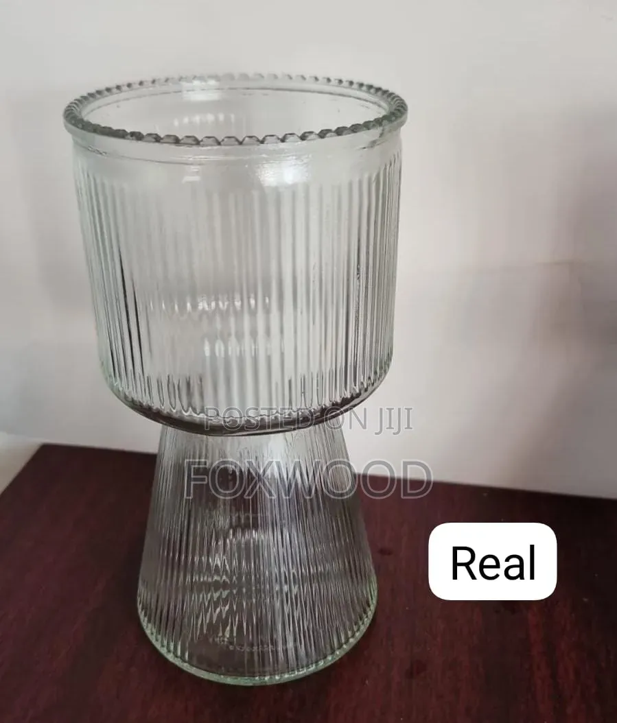 20cm High 800ml Flower Vase