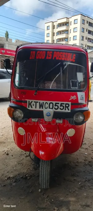 Piaggio 2022 Red