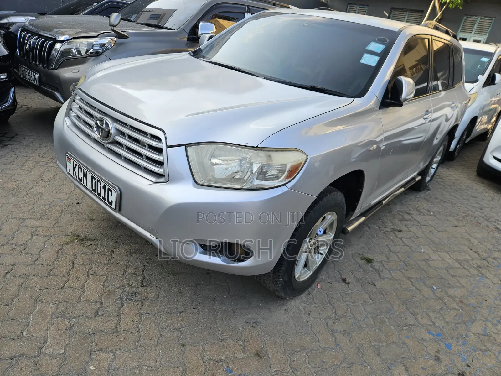 Toyota Kluger 2011 Silver