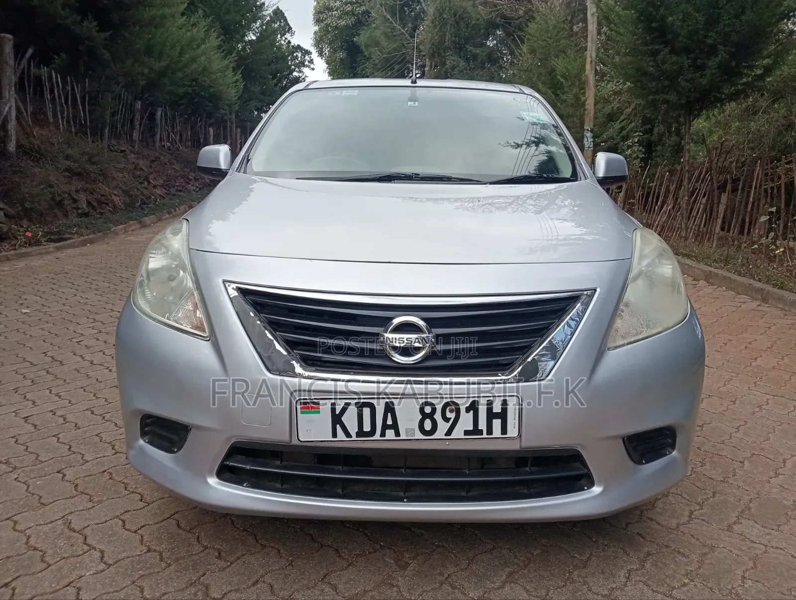 Nissan Latio 1.2 2013 Silver