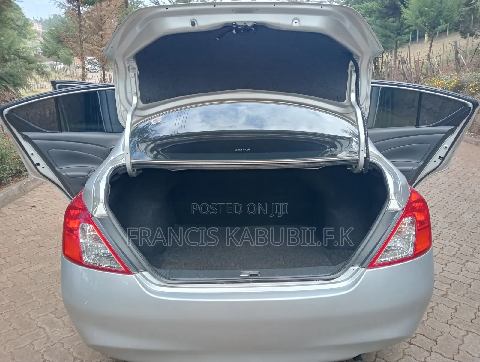 Nissan Latio 1.2 2013 Silver