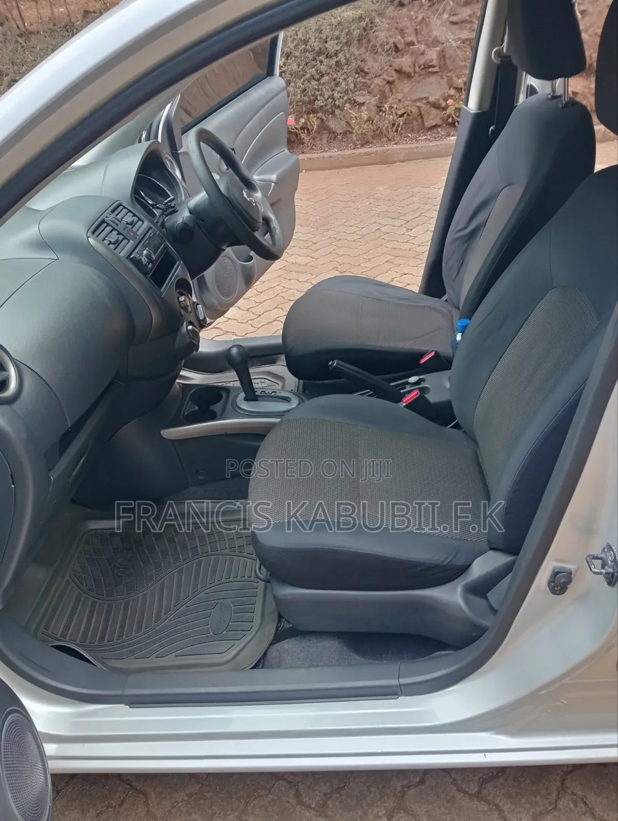 Nissan Latio 1.2 2013 Silver