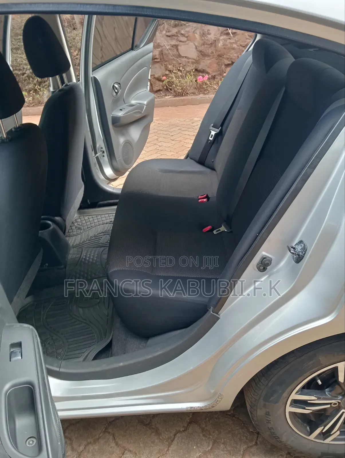 Nissan Latio 1.2 2013 Silver