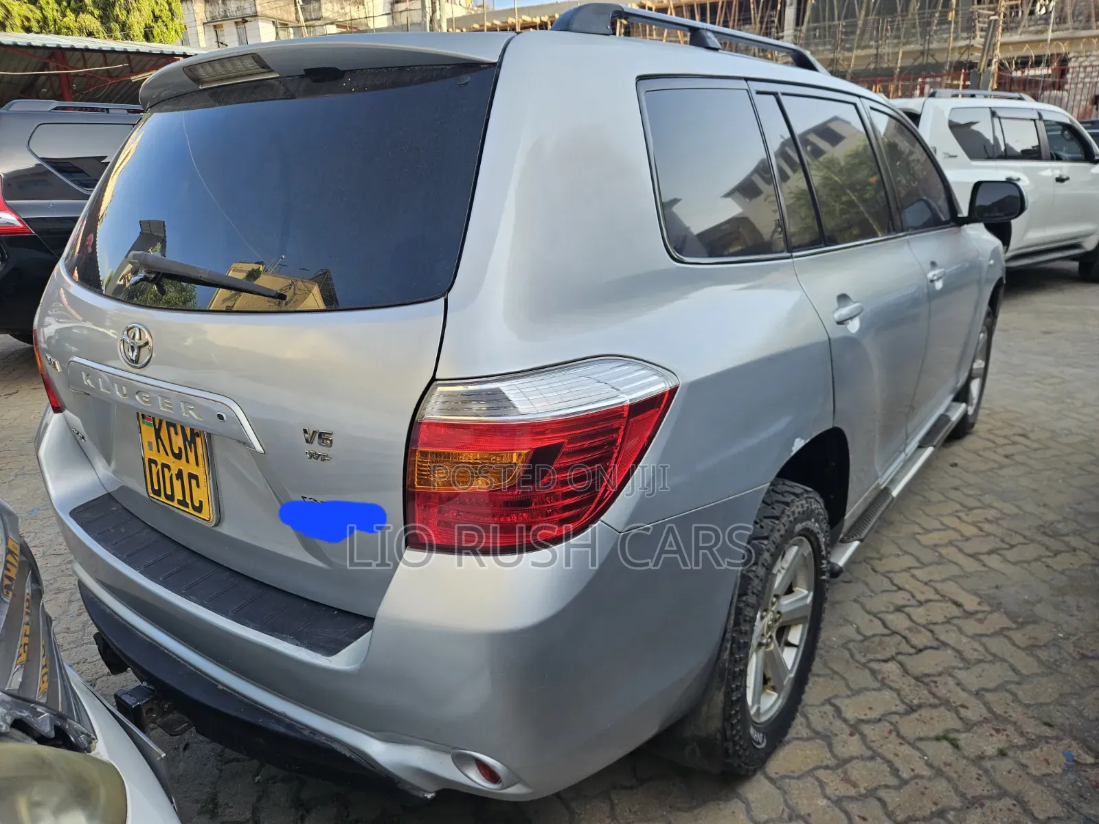 Toyota Kluger 2011 Silver