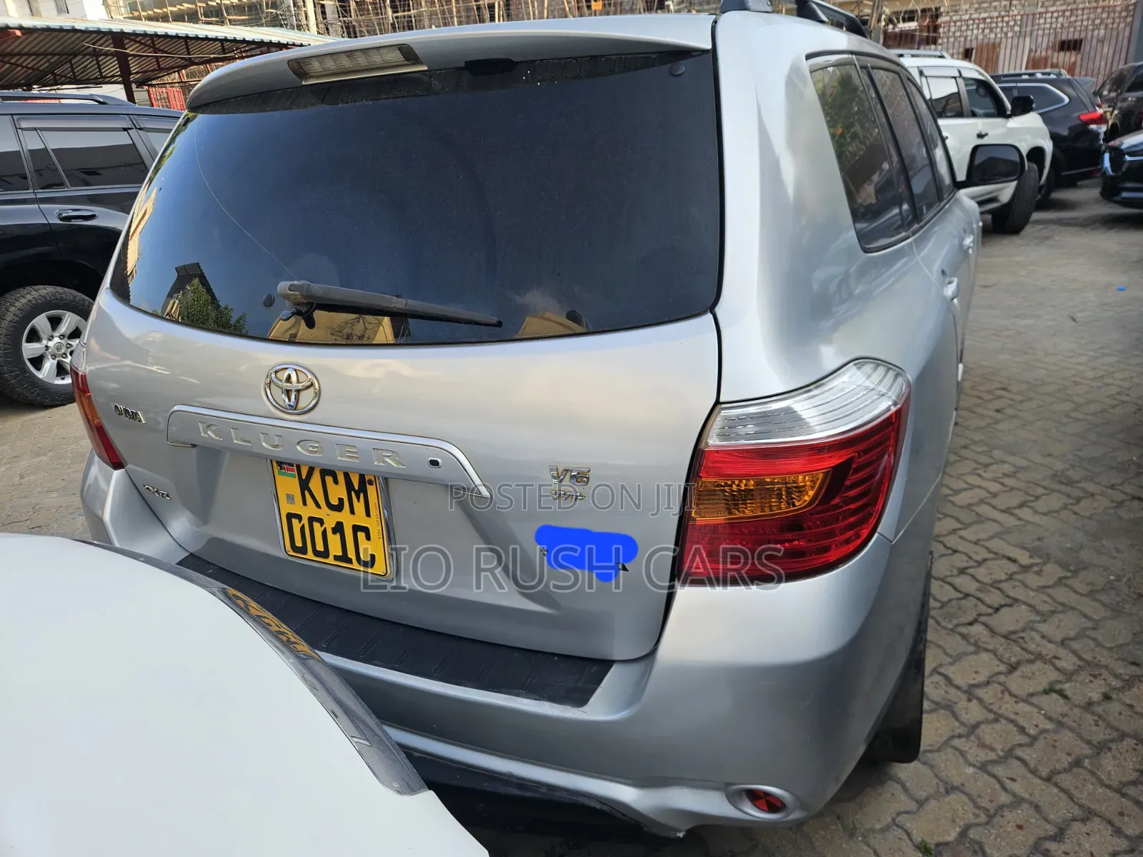 Toyota Kluger 2011 Silver