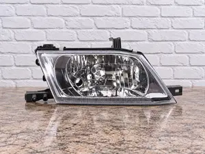 Head Lamp / Head Light Nissan Wingroad Y11 Clear Plastic Lens