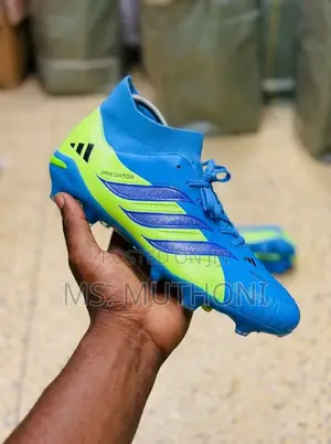 High-Top Adidas Predator Football Cleats Size 40-45